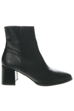 Dámské boty  Calvin Klein, Velikost 40, Barva Černá, Cena  2 862,00 Kč