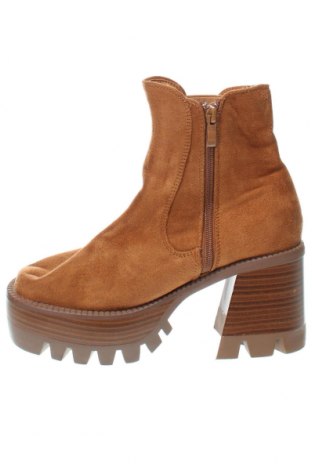 Botine de damă Charlotte Russe, Mărime 40, Culoare Maro, Preț 86,84 Lei