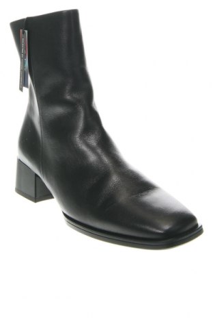 Botine de damă Gabor, Mărime 38, Culoare Negru, Preț 565,79 Lei