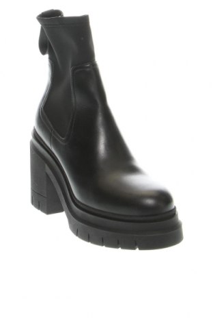 Botine de damă Hugo Boss, Mărime 40, Culoare Negru, Preț 1.188,16 Lei