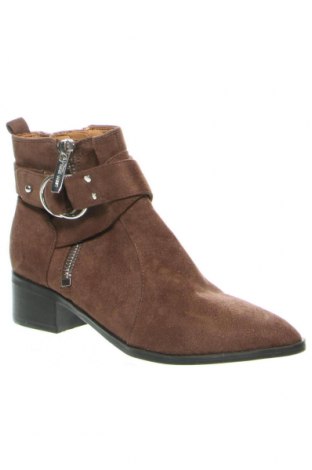 Damen Stiefeletten Nine West, Größe 38, Farbe Braun, Preis 63,46 €