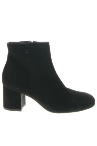 Botine de damă Paul Green, Mărime 37, Culoare Negru, Preț 157,99 Lei