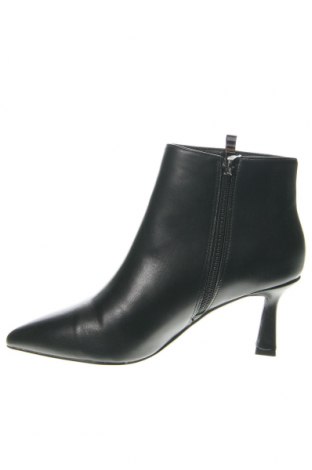 Damen Stiefeletten Tata, Größe 39, Farbe Schwarz, Preis 17,86 €