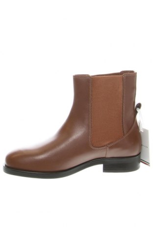 Botine de damă Tommy Hilfiger, Mărime 39, Culoare Maro, Preț 508,39 Lei