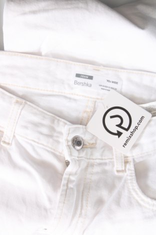 Damen Jeans Bershka, Größe XS, Farbe Weiß, Preis € 9,00