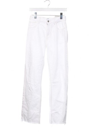 Damen Jeans Bershka, Größe XS, Farbe Weiß, Preis 9,00 €