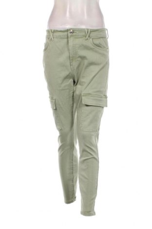 Damen Jeans Bershka, Größe L, Farbe Grün, Preis 8,45 €