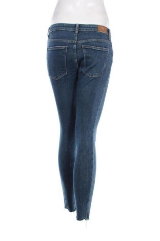 Damen Jeans Bershka, Größe M, Farbe Blau, Preis 9,08 €