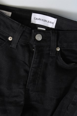 Γυναικείο Τζίν Calvin Klein Jeans, Μέγεθος XS, Χρώμα Μαύρο, Τιμή 29,02 €