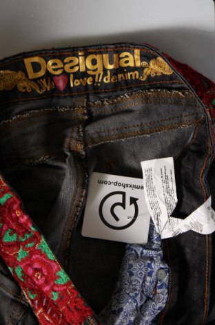 Blugi de femei Desigual, Mărime S, Culoare Gri, Preț 246,71 Lei