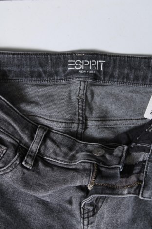 Дамски дънки Esprit, Размер L, Цвят Сив, Цена 20,50 лв.