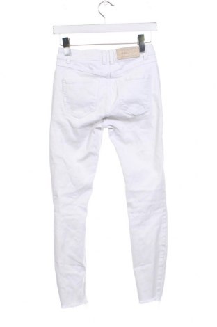 Damskie jeansy Fb Sister, Rozmiar XS, Kolor Biały, Cena 41,74 zł