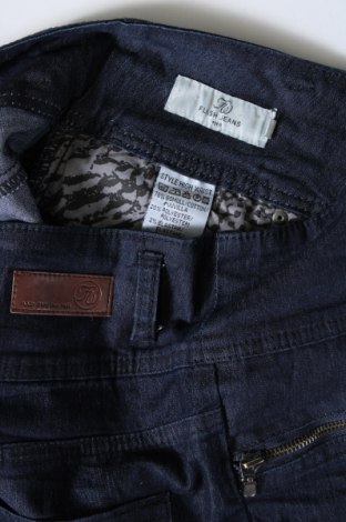 Damskie jeansy Flash Jeans, Rozmiar L, Kolor Niebieski, Cena 41,74 zł