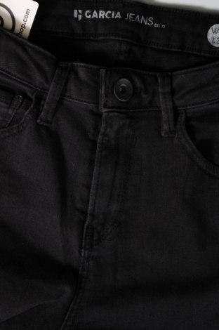 Дамски дънки Garcia Jeans, Размер S, Цвят Черен, Цена 35,34 лв.