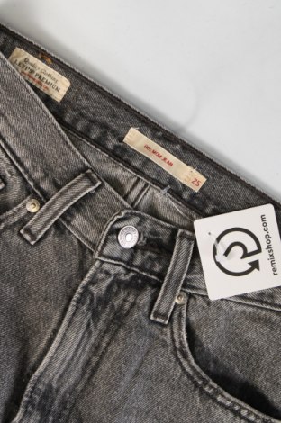 Dámské džíny  Levi's, Velikost XS, Barva Šedá, Cena  1 122,00 Kč