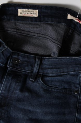 Γυναικείο Τζίν Levi's, Μέγεθος M, Χρώμα Μπλέ, Τιμή 19,99 €