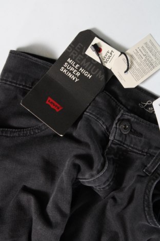 Γυναικείο Τζίν Levi's, Μέγεθος M, Χρώμα Γκρί, Τιμή 35,46 €