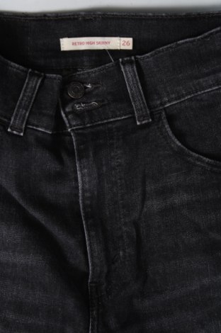 Γυναικείο Τζίν Levi's, Μέγεθος XS, Χρώμα Μαύρο, Τιμή 35,46 €