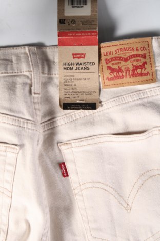 Damskie jeansy Levi's, Rozmiar M, Kolor Biały, Cena 229,23 zł