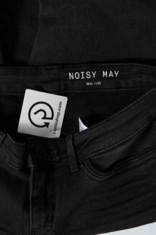 Dámske džínsy  Noisy May, Veľkosť L, Farba Čierna, Cena  23,24 €
