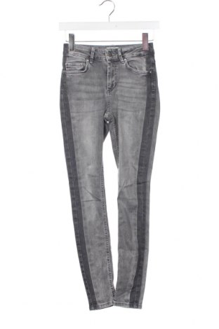 Dámske džínsy  ONLY, Veľkosť S, Farba Sivá, Cena  20,46 €
