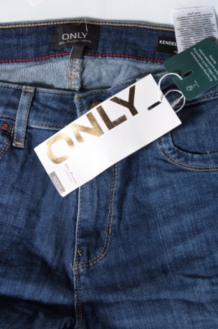 Dámske džínsy  ONLY, Veľkosť M, Farba Modrá, Cena  15,28 €