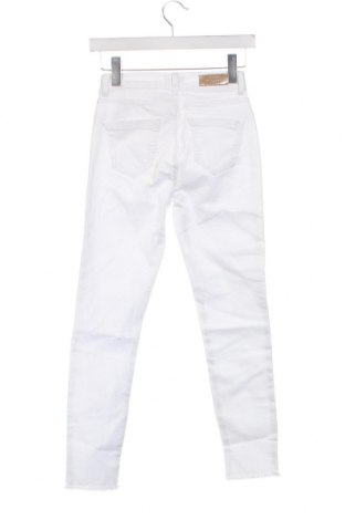 Damskie jeansy ONLY, Rozmiar XS, Kolor Biały, Cena 48,94 zł