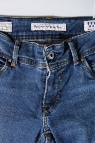 Дамски дънки Pepe Jeans, Размер S, Цвят Син, Цена 86,00 лв.