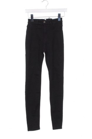 Dámske džínsy  Pull&Bear, Veľkosť XS, Farba Čierna, Cena  7,35 €