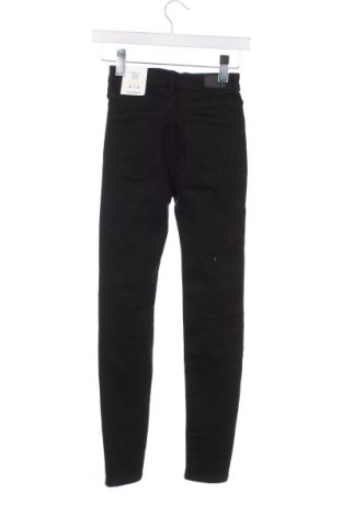 Dámske džínsy  Pull&Bear, Veľkosť XS, Farba Čierna, Cena  9,48 €