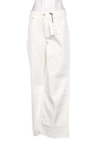 Damskie jeansy Pull&Bear, Rozmiar L, Kolor Biały, Cena 95,64 zł