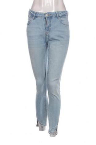 Γυναικείο Τζίν Reserved, Μέγεθος M, Χρώμα Μπλέ, Τιμή 8,50 €