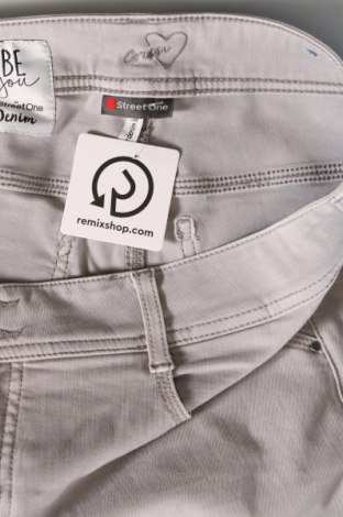 Damen Jeans Street One, Größe XL, Farbe Grau, Preis 11,95 €
