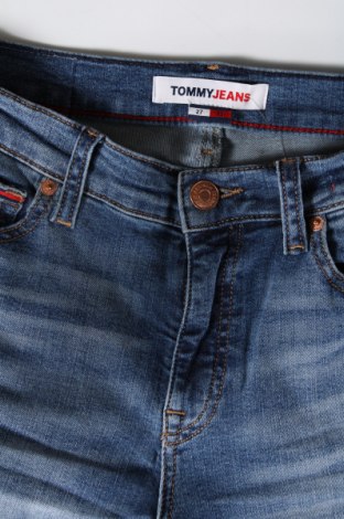 Damskie jeansy Tommy Jeans, Rozmiar M, Kolor Niebieski, Cena 229,23 zł
