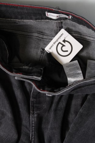 Damen Jeans Tommy Jeans, Größe M, Farbe Grau, Preis 44,33 €