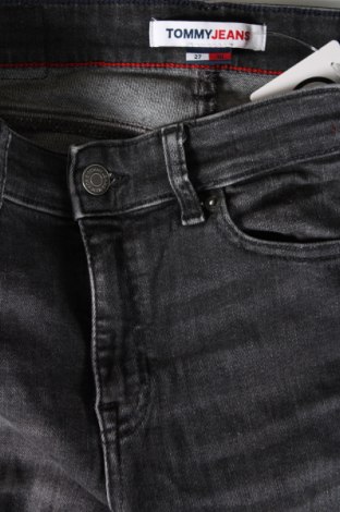 Dámské džíny  Tommy Jeans, Velikost S, Barva Šedá, Cena  1 122,00 Kč