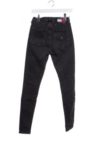 Дамски дънки Tommy Jeans, Размер S, Цвят Сив, Цена 86,00 лв.