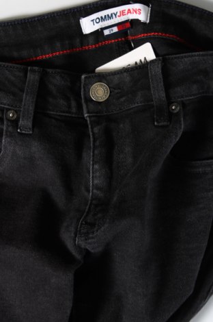 Dámské džíny  Tommy Jeans, Velikost M, Barva Šedá, Cena  1 247,00 Kč