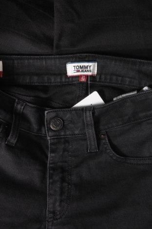 Dámske džínsy  Tommy Jeans, Veľkosť M, Farba Čierna, Cena  44,33 €