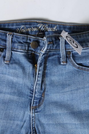 Damskie jeansy Universal Thread, Rozmiar M, Kolor Niebieski, Cena 24,99 zł