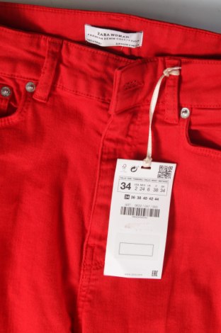Dámské džíny  Zara, Velikost XS, Barva Červená, Cena  471,00 Kč