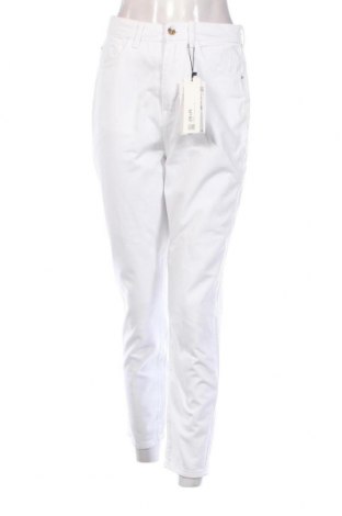 Damen Jeans Zara, Größe M, Farbe Weiß, Preis 22,40 €
