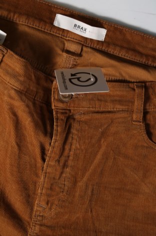 Дамски джинси Brax, Размер XL, Цвят Кафяв, Цена 34,00 лв.