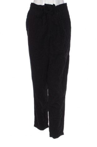 Pantaloni de velvet de femei Clockhouse, Mărime XL, Culoare Negru, Preț 95,39 Lei