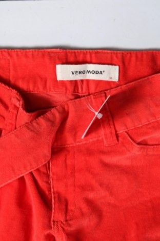 Pantaloni de velvet de femei Vero Moda, Mărime S, Culoare Roșu, Preț 35,53 Lei