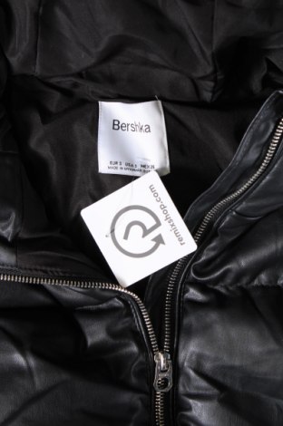 Γυναικείο γιλέκο Bershka, Μέγεθος S, Χρώμα Μαύρο, Τιμή 16,49 €