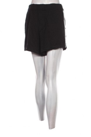Damen Shorts, Größe M, Farbe Schwarz, Preis 3,11 €