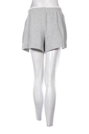 Γυναικείο κοντό παντελόνι, Μέγεθος M, Χρώμα Γκρί, Τιμή 15,98 €