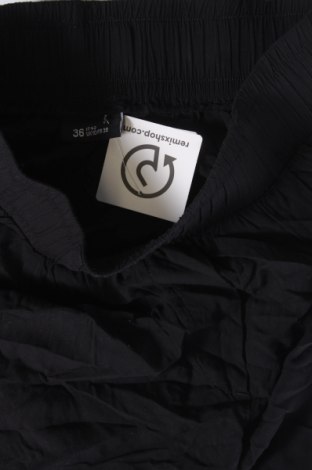 Дамски къс панталон, Размер S, Цвят Черен, Цена 4,75 лв.