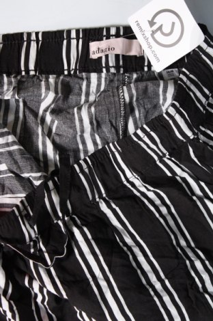 Γυναικείο κοντό παντελόνι Adagio, Μέγεθος M, Χρώμα Μαύρο, Τιμή 4,11 €